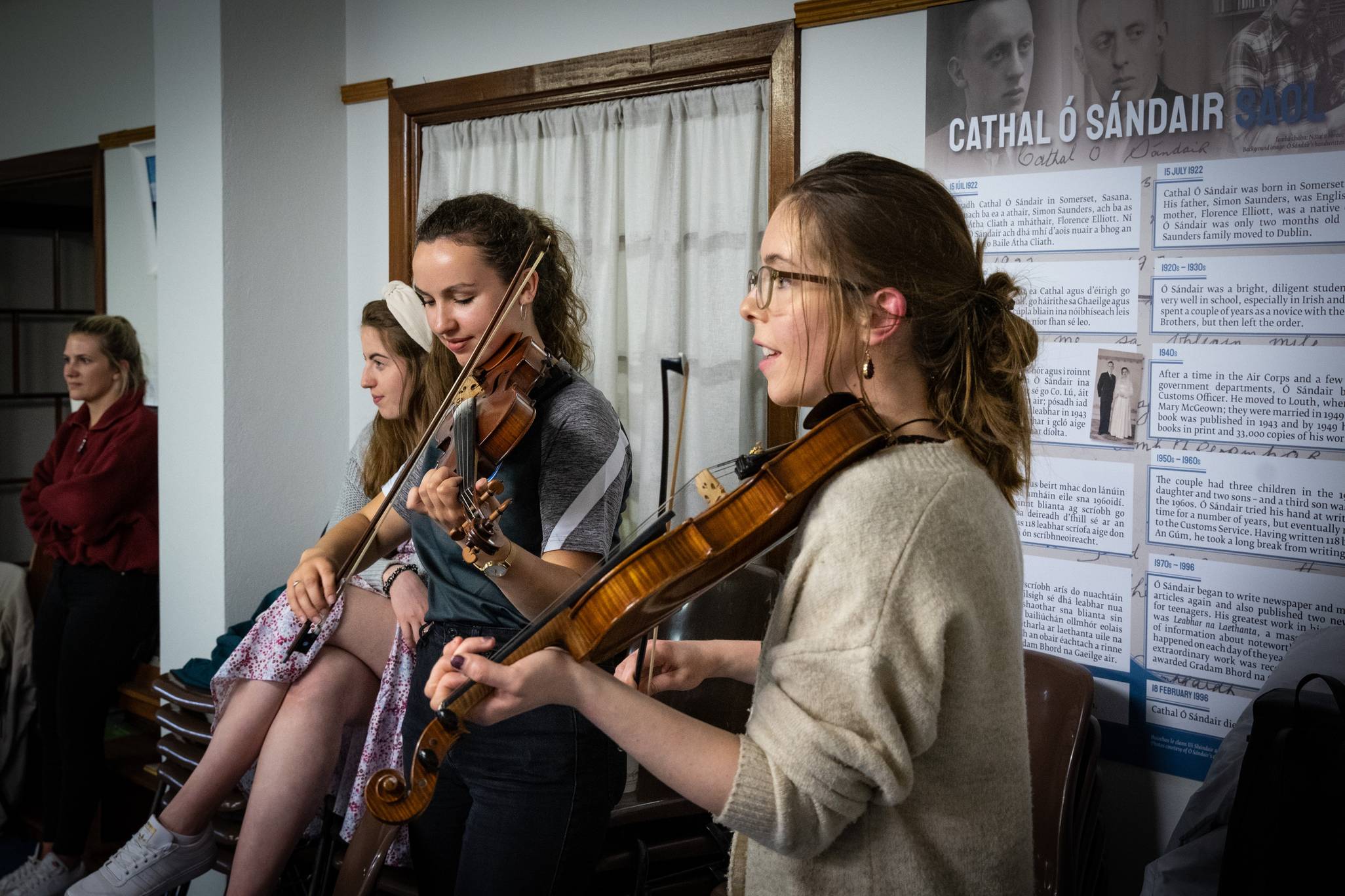 Musicians accompany dancing
