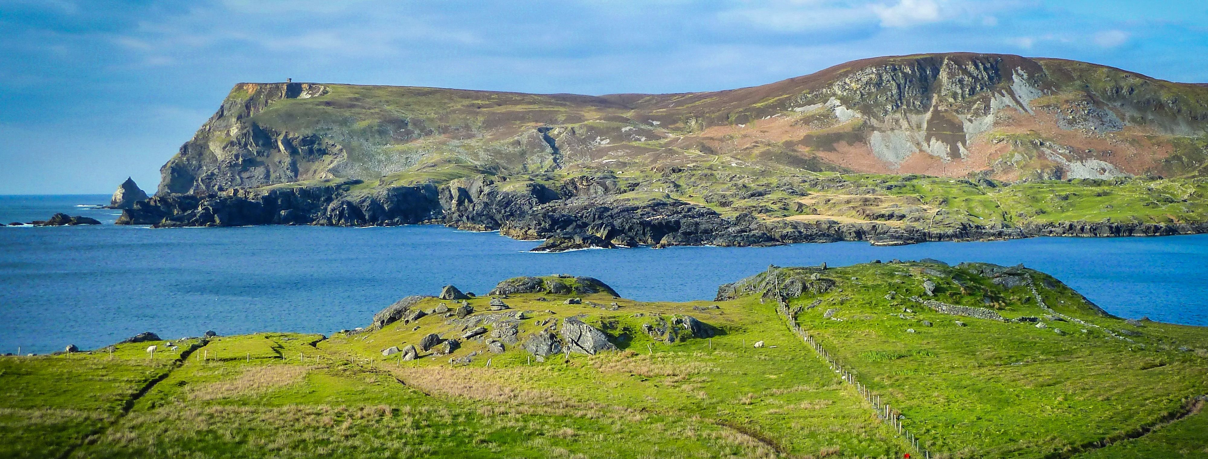 Glen Head in the background and Dún Allt in the foreground