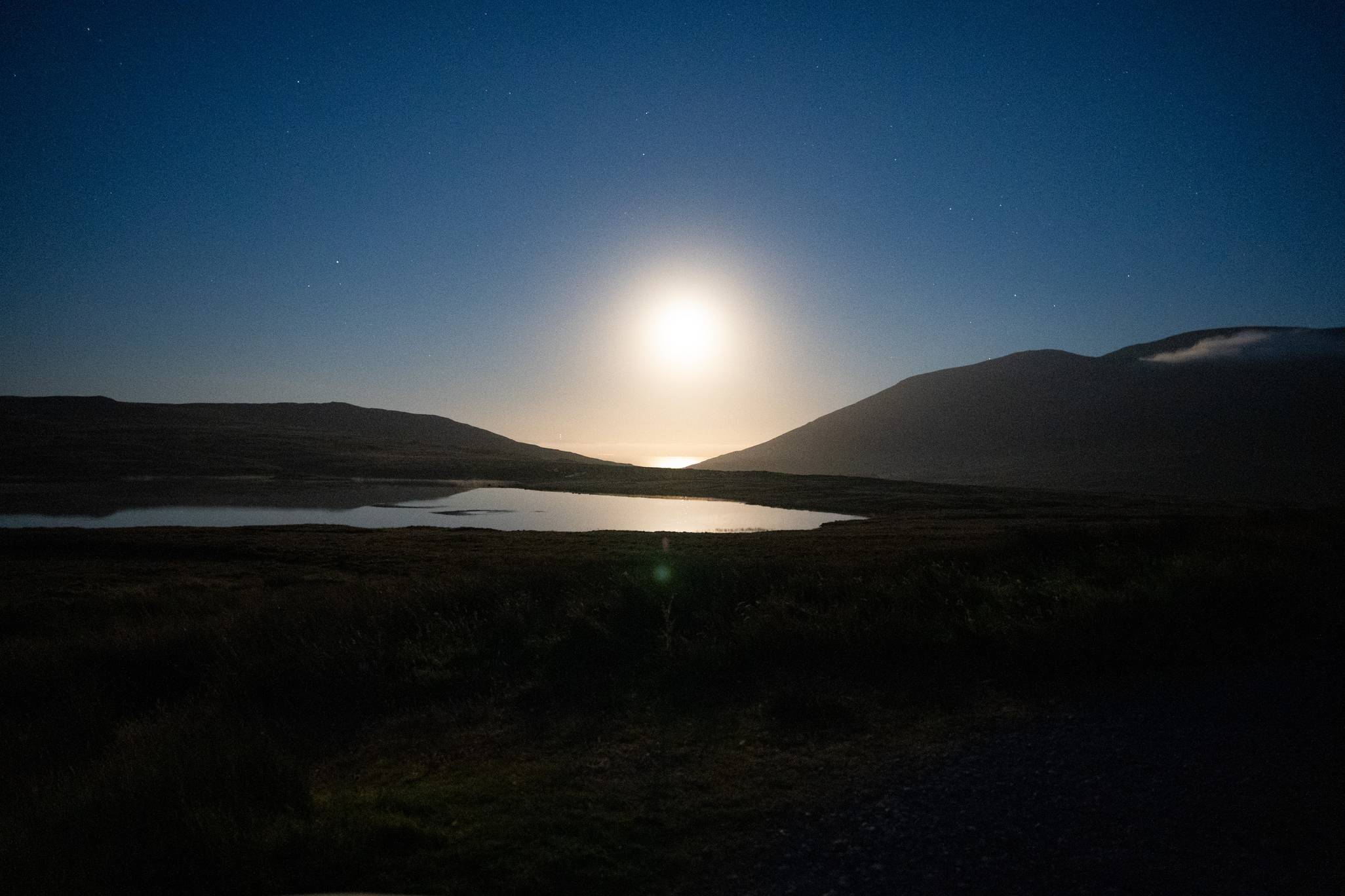 Lán gealaí i mí Lúnasa