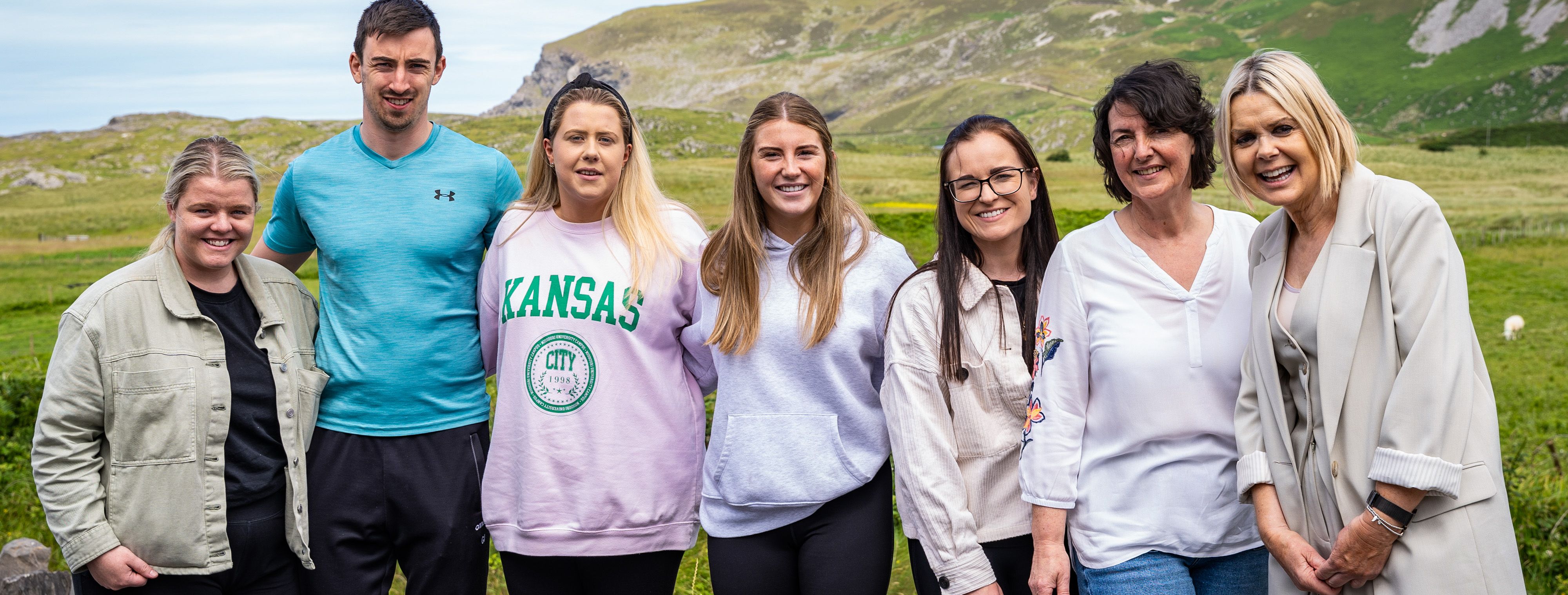 Members of the Irish National Teachers Organisation with Siobhán Ní Churraighín (Oideas Gael) and Dorothy McGinley, INTO President in 2024